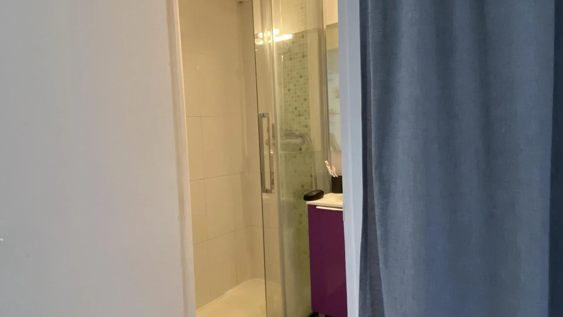 Small Love Nest Near The Bastille Apartment Paris