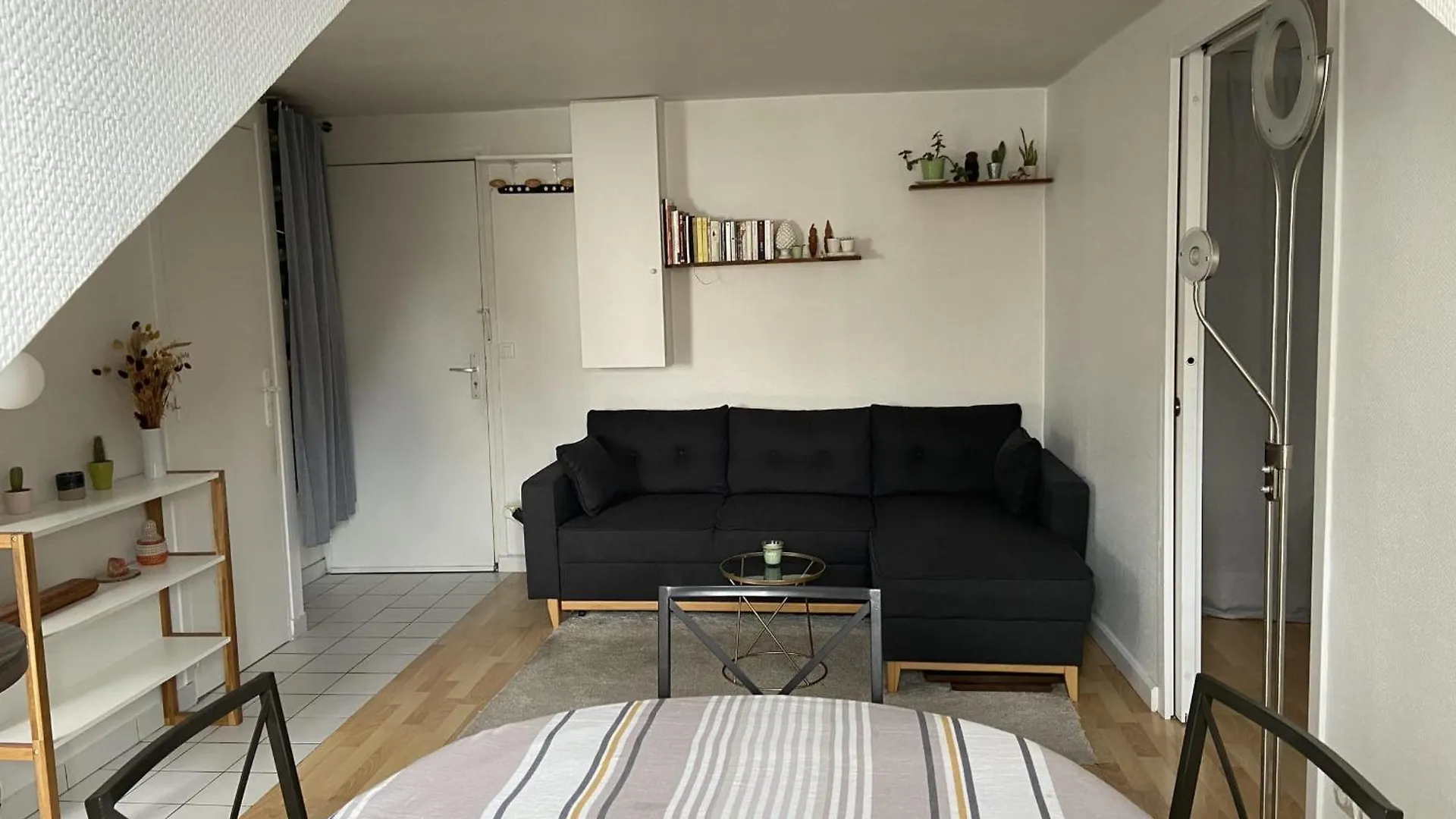 Small Love Nest Near The Bastille Apartment Paris France